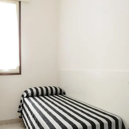 Apartment Cozy With Shared Pool *