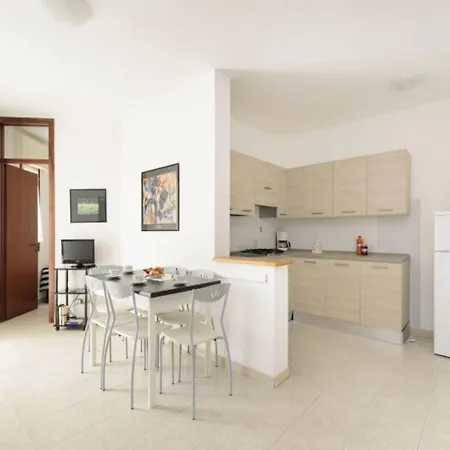 Cozy With Shared Pool Lignano Sabbiadoro